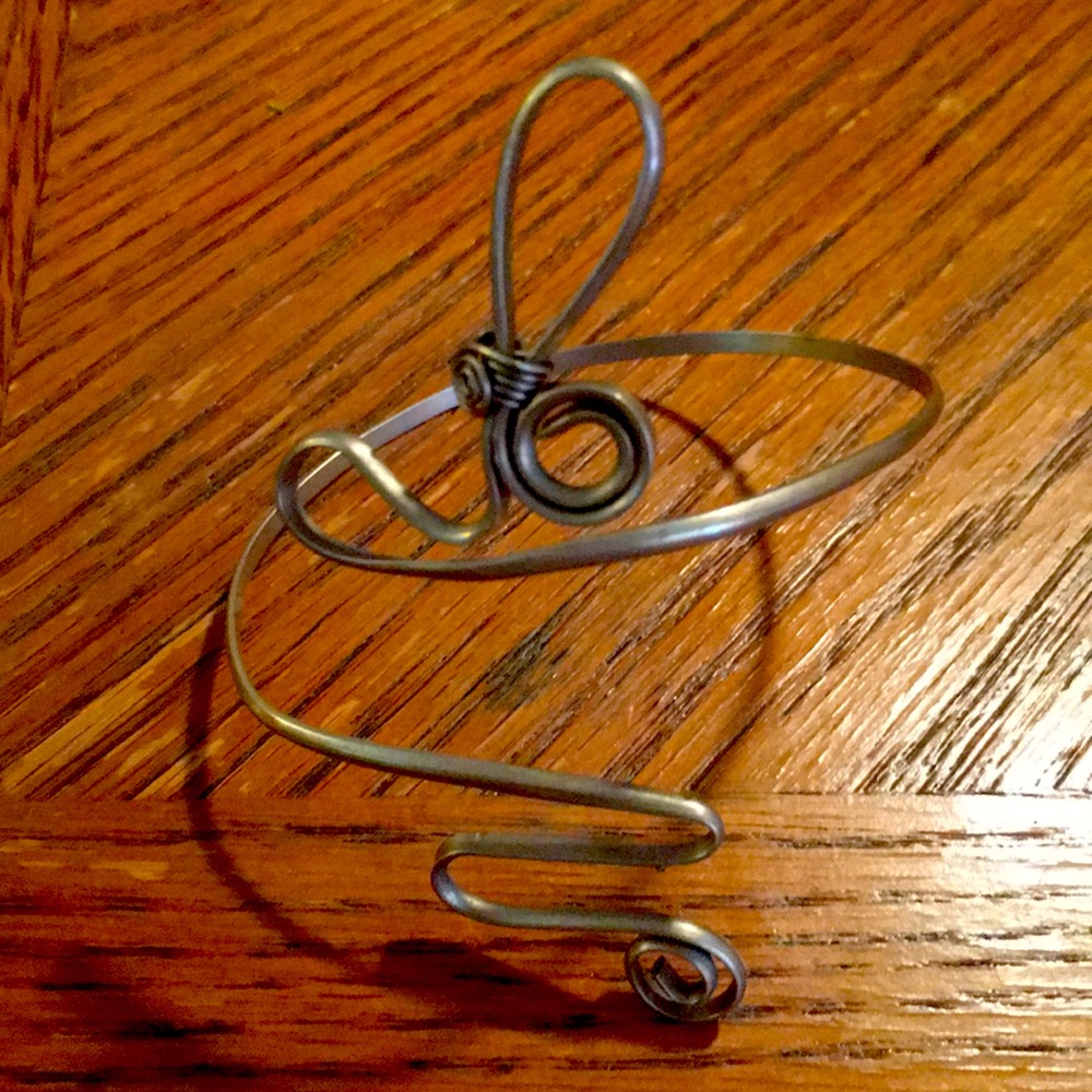 Silver upper arm band